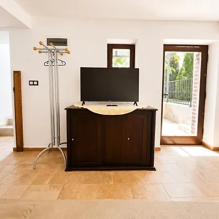 Family Retreat Near Varna Huge Garden Будинок відпочинку Neofit Rilski