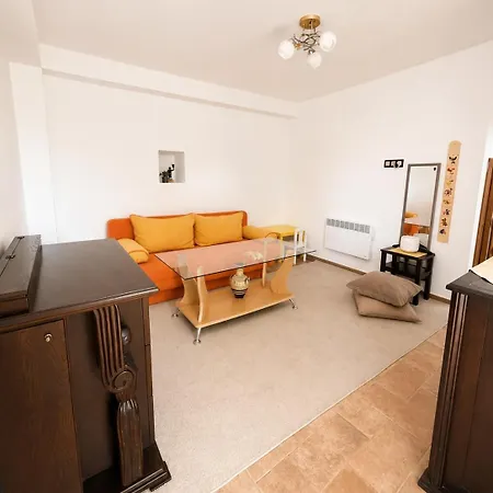 Будинок відпочинку Family Retreat Near Varna Huge Garden Neofit Rilski