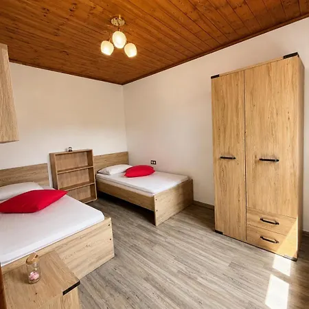 Будинок відпочинку Family Retreat Near Varna Huge Garden *